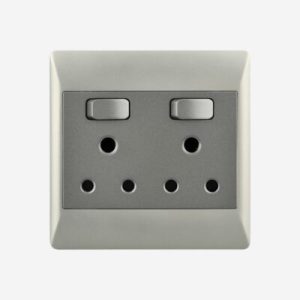 16AMP DOUBLE PLUG 4X4 DUO